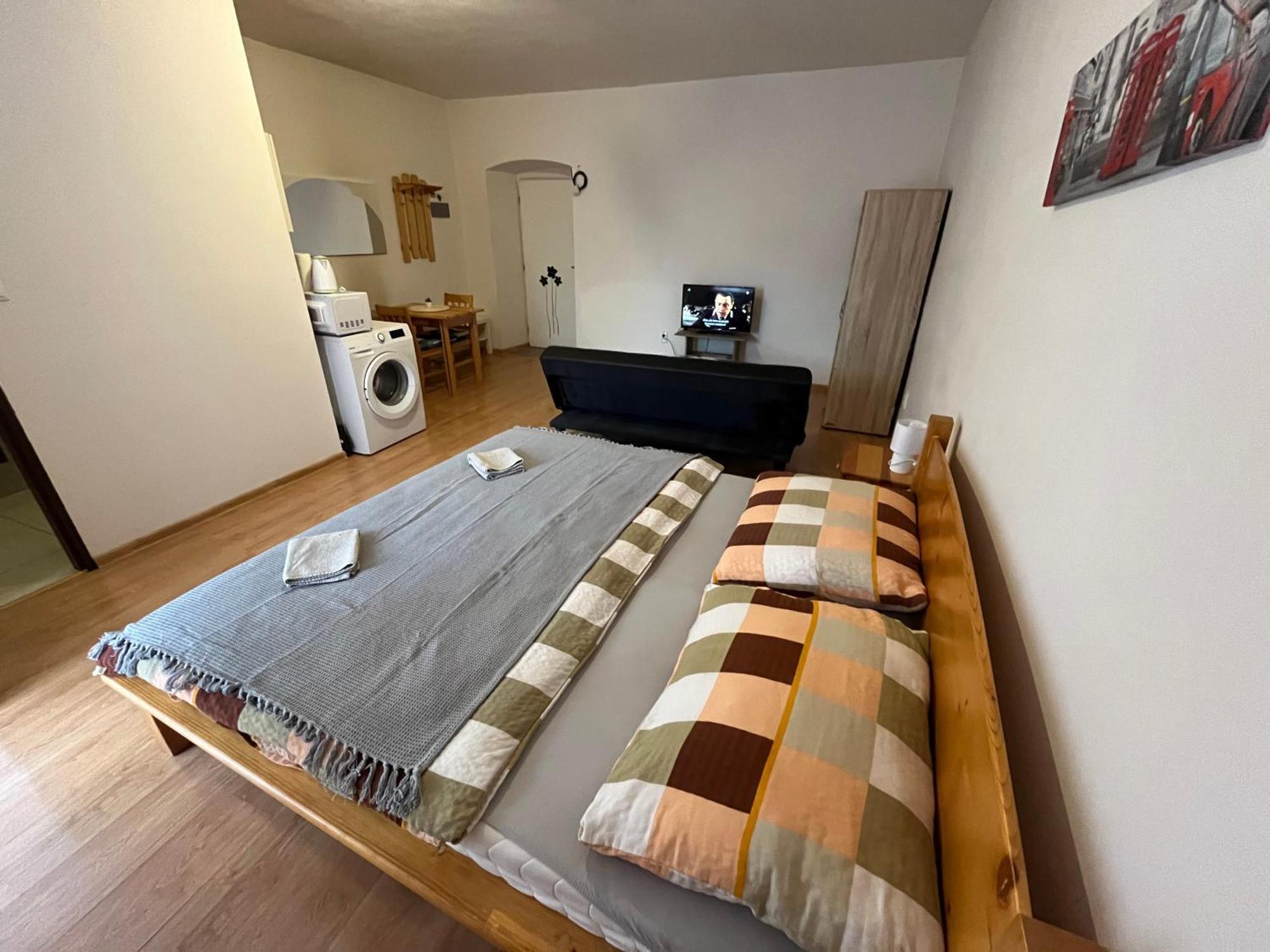 Apartman Centrum 班斯卡-比斯特里察 外观 照片
